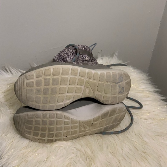 Nike Rosherun Hi Sneakerboot print size 7.5 - Picture 9 of 10